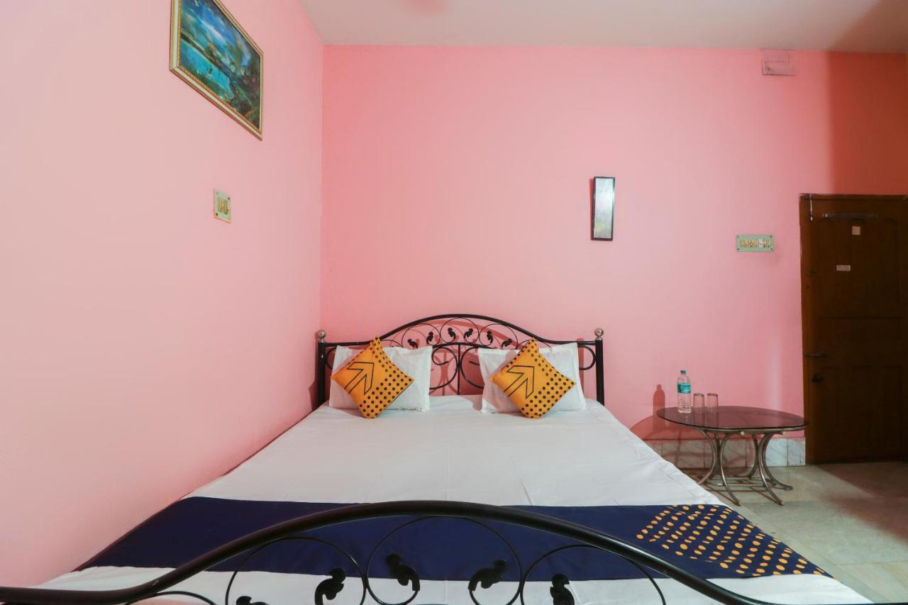 Spot On 49584 Asmi Hotel Hugli-Chinsurah Dış mekan fotoğraf